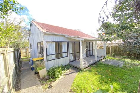 Photo of property in 2/25a Balmain Road, Birkenhead, Auckland, 0626
