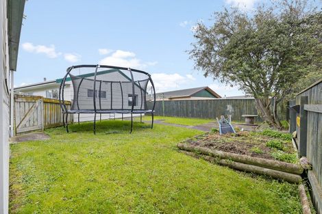 Photo of property in 105 Hillcrest Drive, Kelvin Grove, Palmerston North, 4414