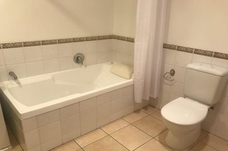 Photo of property in 1 Queen Street, New Plymouth, 4310