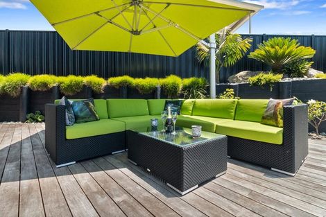 Photo of property in 35 Tohora View, Waihi Beach, 3611