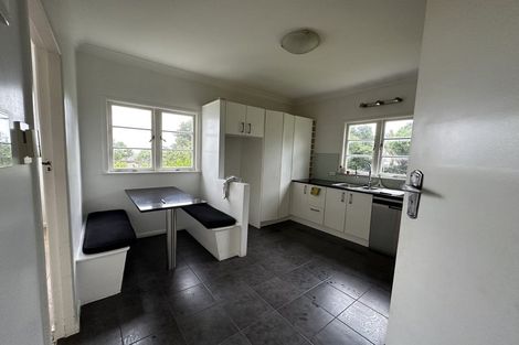 Photo of property in 11 Otahuri Crescent, Greenlane, Auckland, 1051
