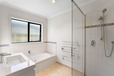 Photo of property in 82 The Drive, Paraparaumu Beach, Paraparaumu, 5032