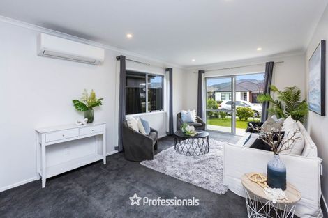 Photo of property in 11 Te Kaeaea Crescent, Wallaceville, Upper Hutt, 5018