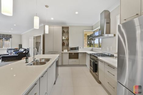 Photo of property in 242 Harbourside Drive, Karaka, Papakura, 2113