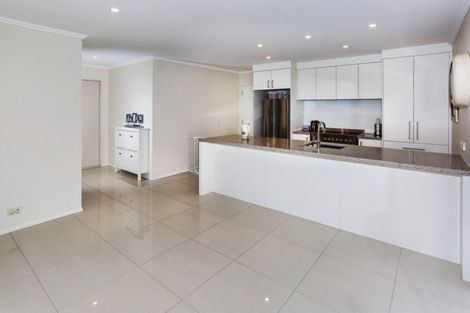 Photo of property in 4 Shepherds Road, Papakura, 2110