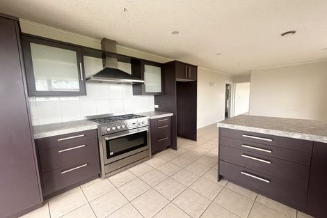 Photo of property in 1/48 Hogans Road, Glenfield, Auckland, 0629