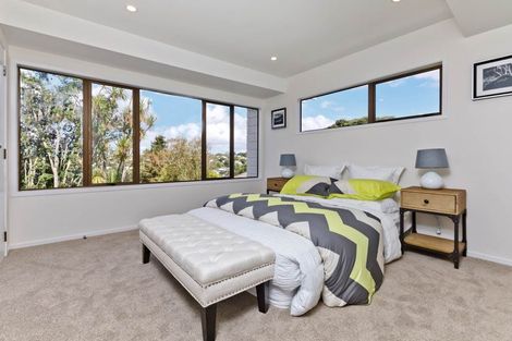 Photo of property in 2/51 Seaton Road, Murrays Bay, Auckland, 0630