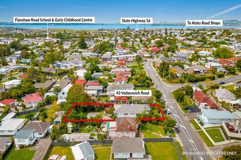 Photo of property in 43 Vodanovich Road, Te Atatu South, Auckland, 0610