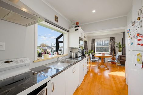 Photo of property in 5 Edgewood Way, Henderson, Auckland, 0612