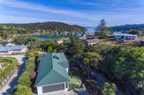 Photo of property in 16 Ranginui Road, Welcome Bay, Tauranga, 3112