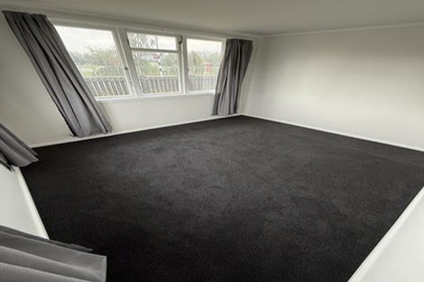 Photo of property in 1 Robertshawe Crescent, Dannevirke, 4930
