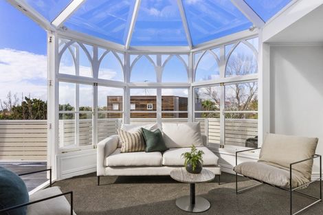 Photo of property in 43 Saint Georges Bay Road, Parnell, Auckland, 1052