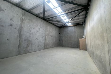 Photo of property in 1 Ara Paiwhenua, Tawa, Wellington, 5028