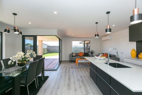 Photo of property in 4 Ellesmere Avenue, Bell Block, New Plymouth, 4312