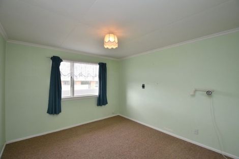 Photo of property in 30 Durham Street, Waikiwi, Invercargill, 9810