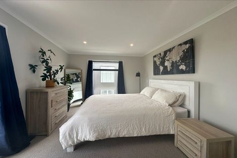 Photo of property in 5/2 Rangitamiro Place, Hobsonville, Auckland, 0616