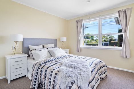 Photo of property in 1/33 Exmouth Road, Northcote, Auckland, 0627