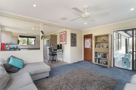 Photo of property in 14 Litchfield Place, Clarks Beach, 2122
