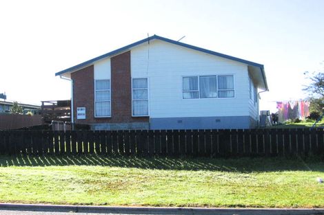 Photo of property in 22 Whiteman Road, Kawakawa, 0210
