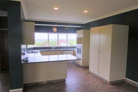 Photo of property in 69 Pirau Road, Fernhill, Napier, 4183