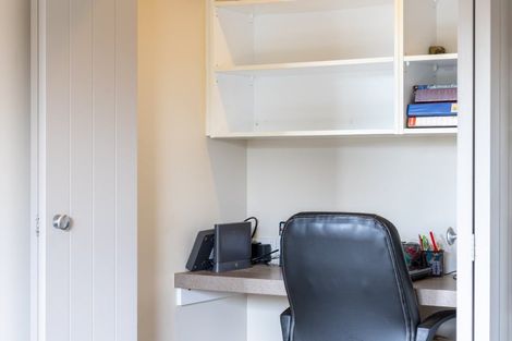 Photo of property in 28 Simpson Crescent, Raumati Beach, Paraparaumu, 5032