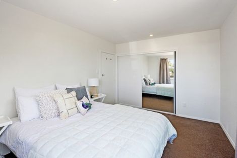 Photo of property in 16 Clipper Place, Redwood, Christchurch, 8051