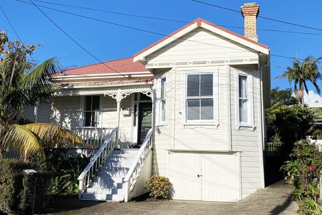 Photo of property in 10 Peel Street, Westmere, Auckland, 1022