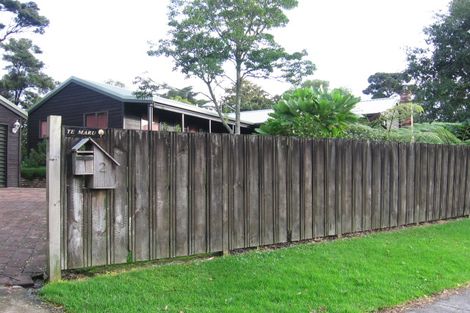 Photo of property in 2 Waipuia Place, Greenhithe, Auckland, 0632