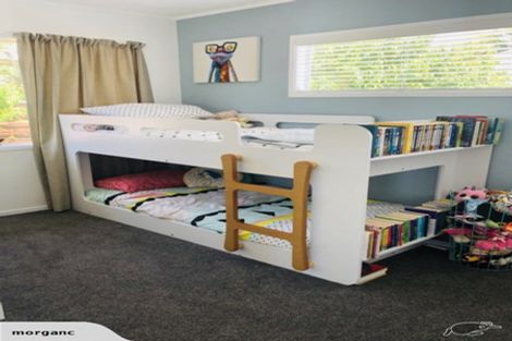 Photo of property in 1/2 Hume Drive, Hillcrest, Auckland, 0627