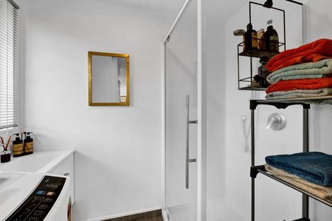 Photo of property in 5 Ngahere Street, Inglewood, 4330