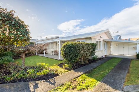 Photo of property in 9a Saxton Street, Levin, 5510