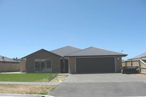 Photo of property in 5 Papaumu Green, Parklands, Christchurch, 8083