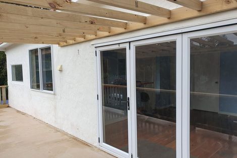 Photo of property in 279 Motutara Road, Muriwai, Waimauku, 0881