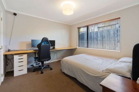 Photo of property in 11 Manara Place, The Gardens, Auckland, 2105