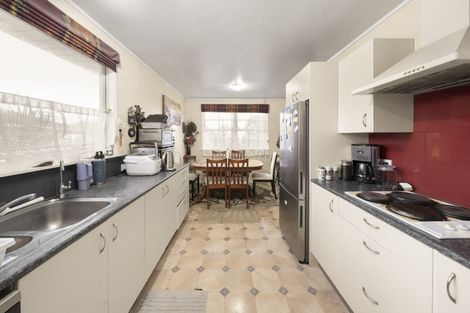 Photo of property in 4 Crampton Place, Manurewa, Auckland, 2102