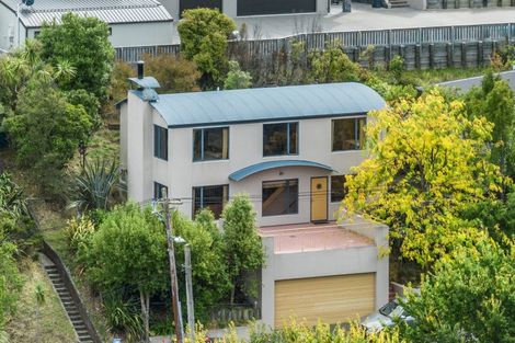 Photo of property in 37 Cornwall Road, Lyttelton, 8082