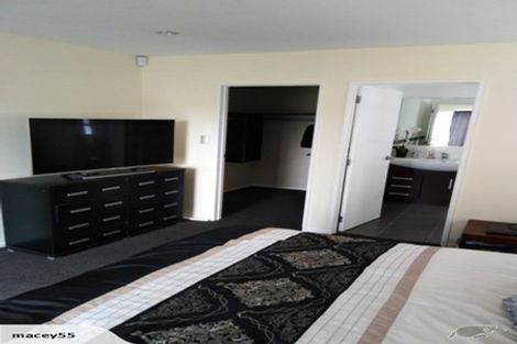 Photo of property in 9 Maadi Place, Papakura, 2110