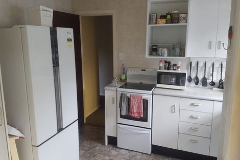 Photo of property in 46 Pinehaven Road, Pinehaven, Upper Hutt, 5019