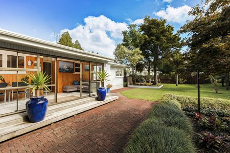 Photo of property in 33 Lookout Drive, Laingholm, Auckland, 0604