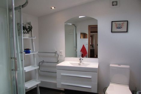 Photo of property in 24 Ticehurst Road, Lyttelton, 8082