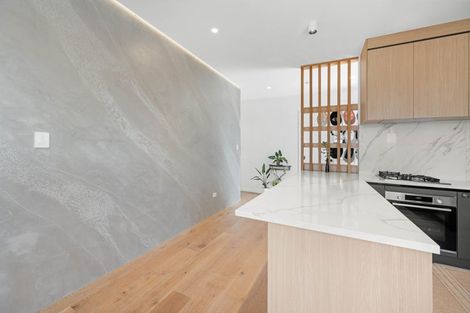 Photo of property in 6a Raeben Avenue, Hillcrest, Auckland, 0627