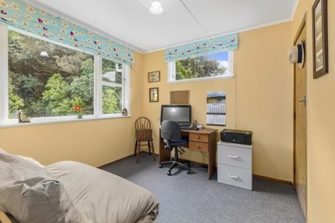 Photo of property in 59 Bird Grove, Stokes Valley, Lower Hutt, 5019