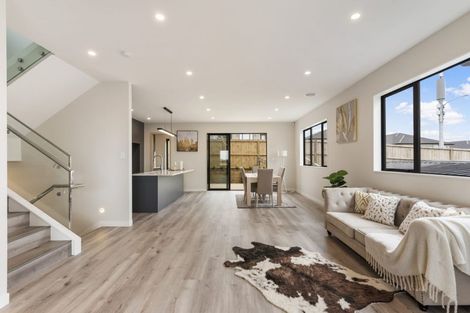 Photo of property in 14 Glann Lane, Flat Bush, 2019