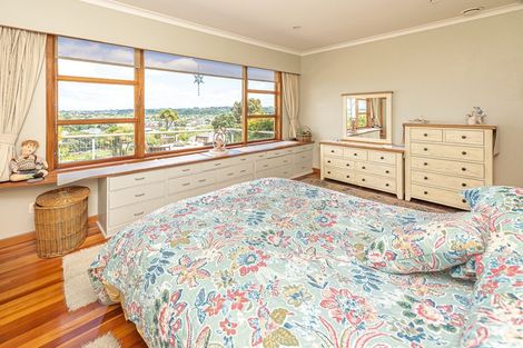 Photo of property in 4 Shakespeare Road, Bastia Hill, Whanganui, 4500