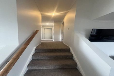 Photo of property in 33 Shrule Place, Huntington, Hamilton, 3210