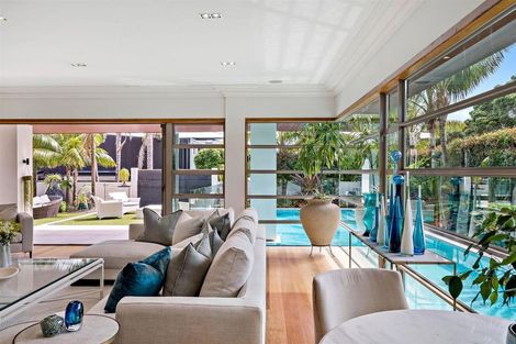 Photo of property in 18a Tiri Road, Milford, Auckland, 0620