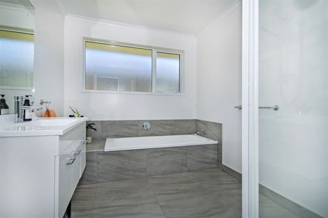 Photo of property in 20 Western View Heights, Horahora, Whangarei, 0110