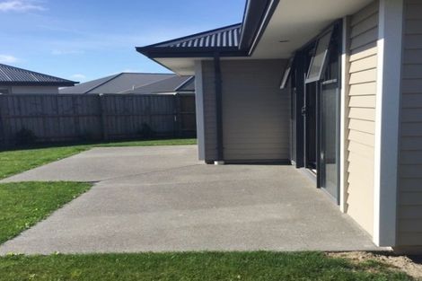 Photo of property in 6 Pimlico Place, Rangiora, 7400