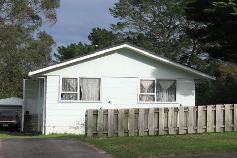 Photo of property in 14 Sunline Avenue, Massey, Auckland, 0614