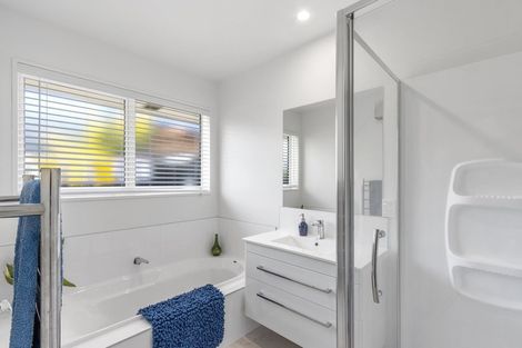 Photo of property in 28 Mcdermott Place, Halswell, Christchurch, 8025